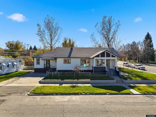 $594,500 | 205 East 8th Street, Casper, WY 82601
