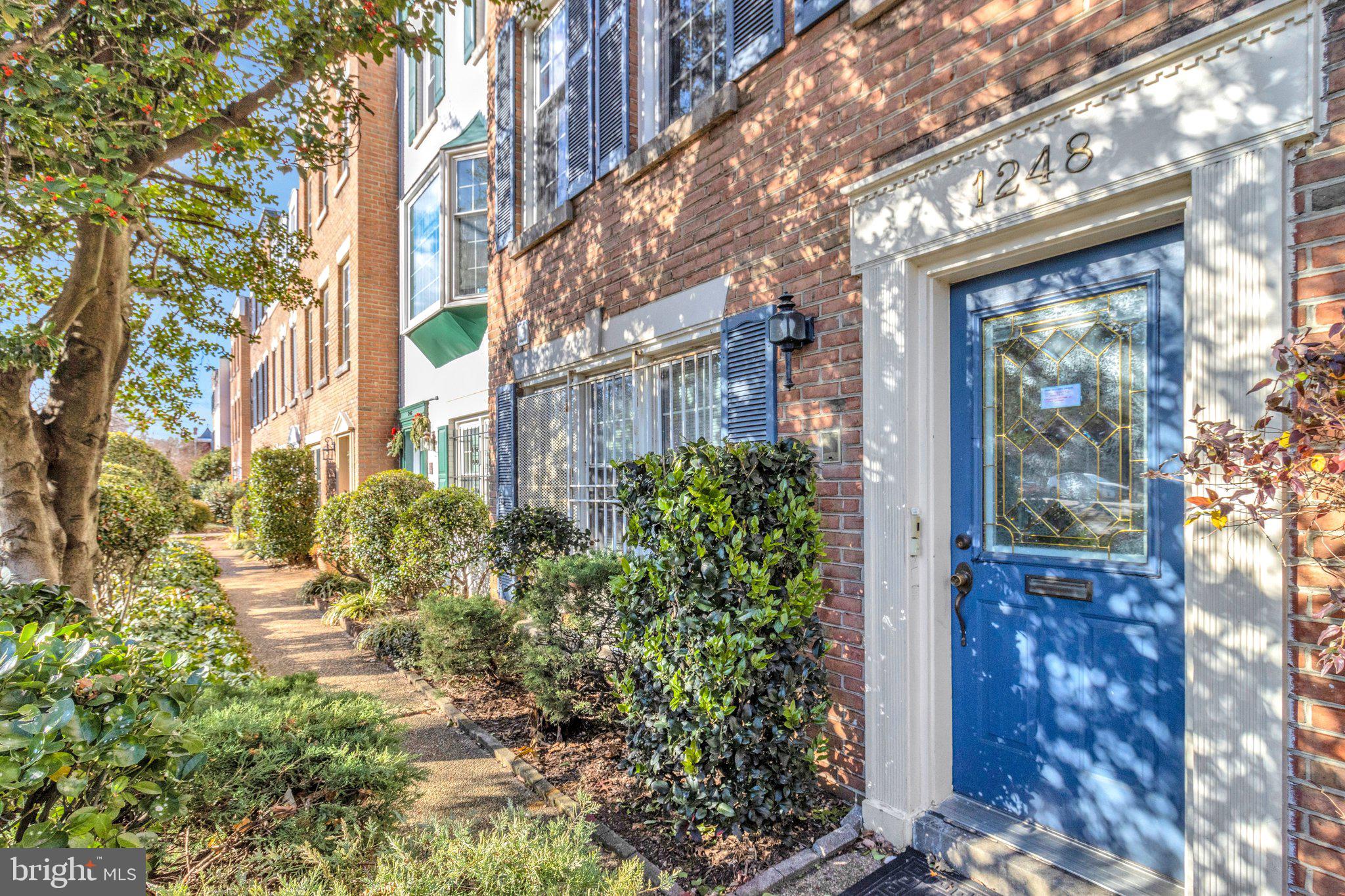 1248 C Street Southeast, Unit A Washington, DC 20003 - Photo 2 of 15 a view of a entrance to house