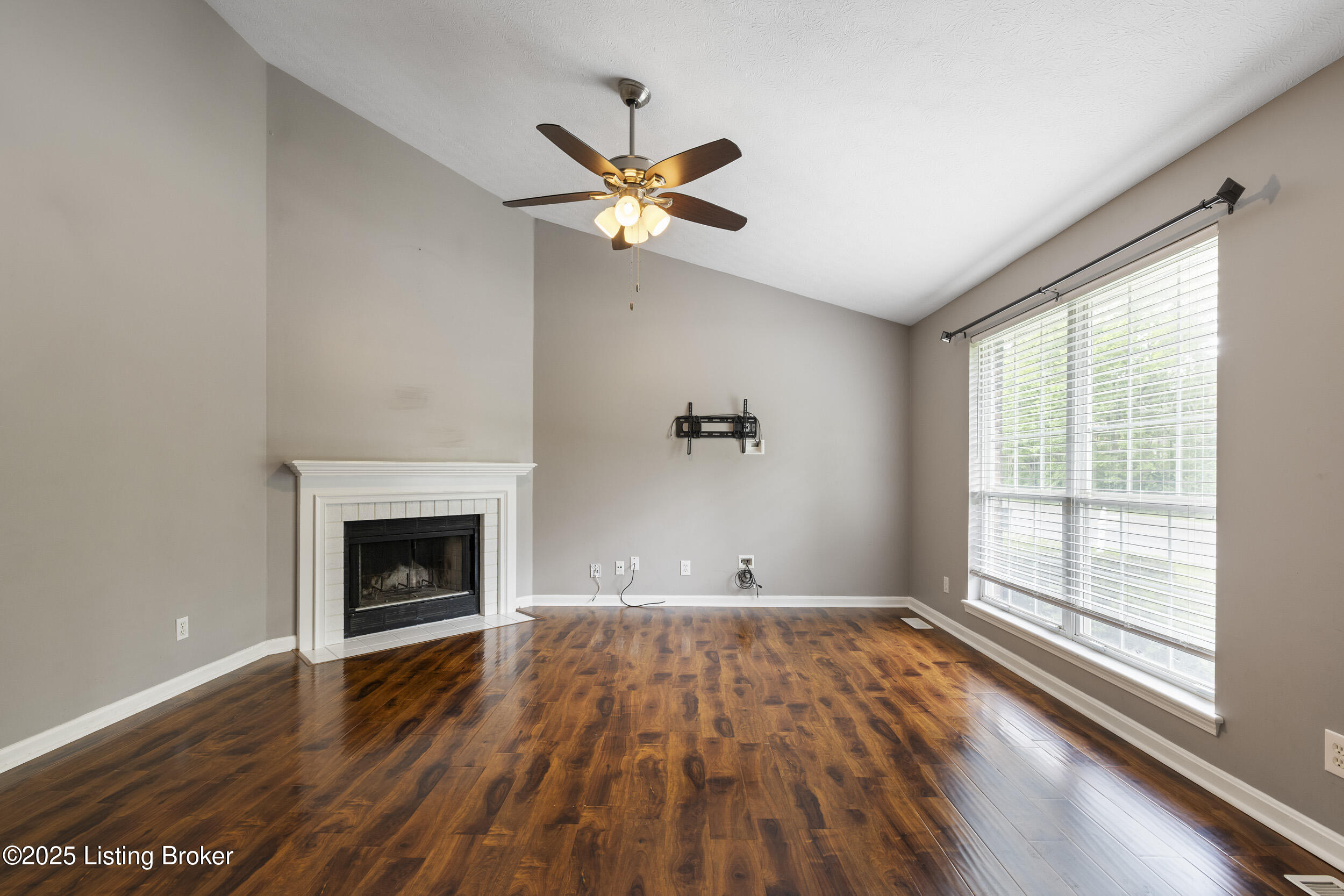 9315 Gutenberg Road Louisville, KY 40291 - Photo 3 of 17 Gutenberg7
