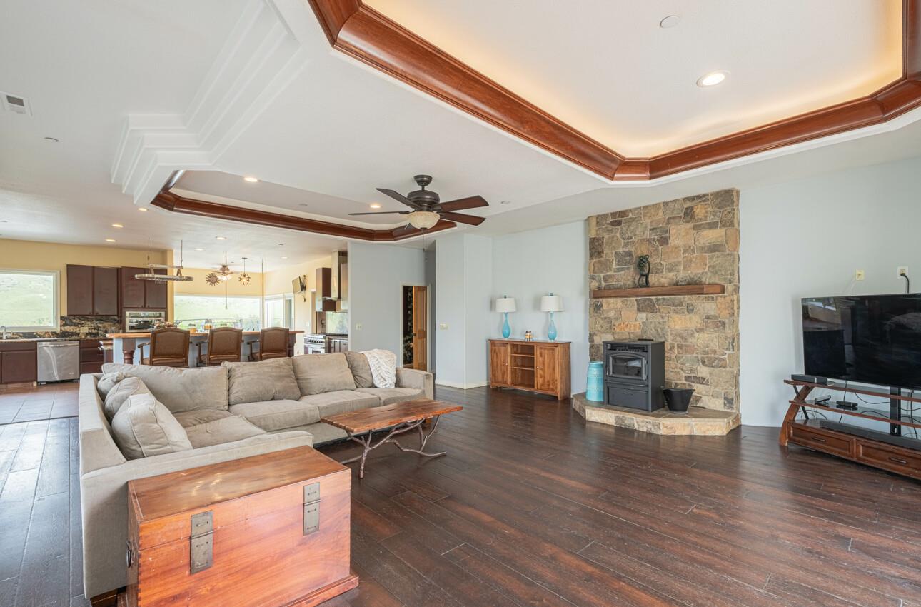 383 Corral De Tierra Road Salinas, CA 93908 - Photo 11 of 78