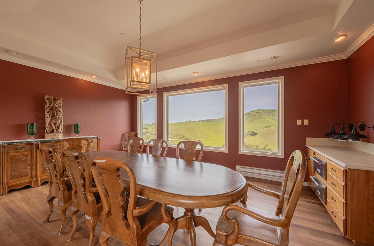 383 Corral De Tierra Road Salinas, CA 93908 - Photo 23 of 78