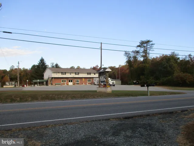 $299,500 | 9.85-ac Water Front 9.85-ac Water Front Oldfield Point Road, Elkton, MD 21921