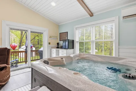 $699,000 | 34 Mountain View Drive, Moultonborough, NH 03254