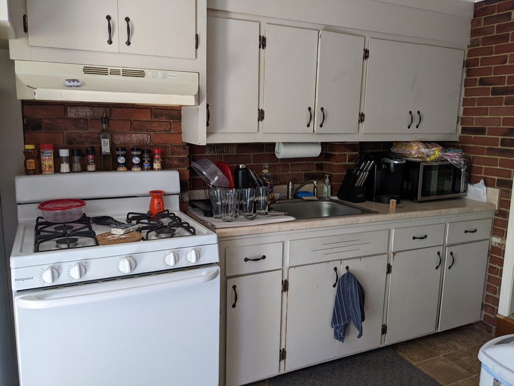 64 Riverview Street Fall River, MA 02724 - Photo 26 of 28 Gallery Image 26