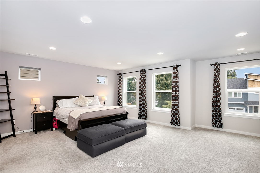 11515 Southeast 186th Place Renton, WA 98055 - Photo 14 of 25 Gallery Image 14
