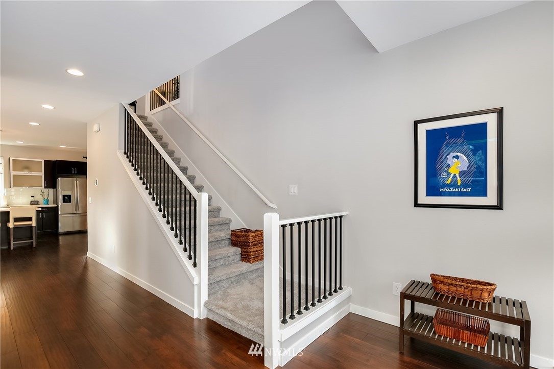 11515 Southeast 186th Place Renton, WA 98055 - Photo 4 of 25 Gallery Image 4