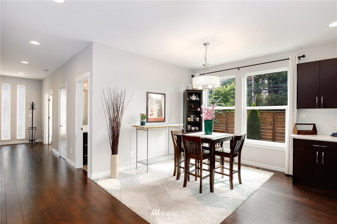11515 Southeast 186th Place Renton, WA 98055 - Photo 7 of 25 Gallery Image 7