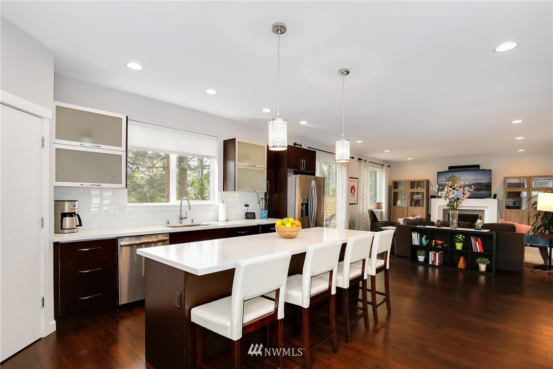 11515 Southeast 186th Place Renton, WA 98055 - Photo 10 of 25 Gallery Image 10