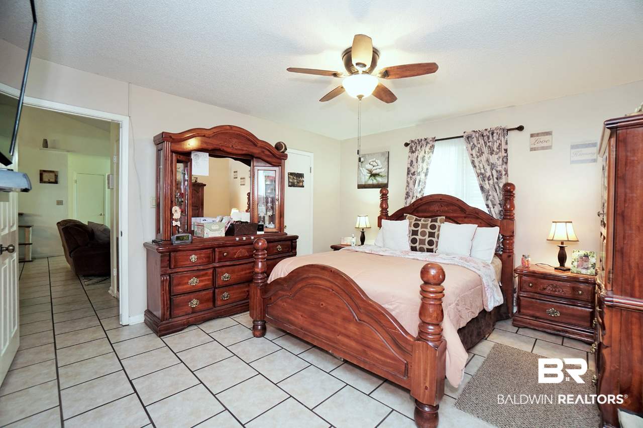 619 West Magnolia Avenue Foley, AL 36535 - Photo 18 of 27