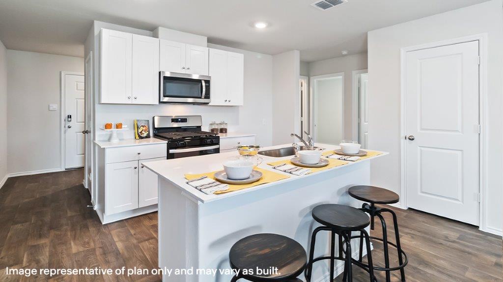 113 Wyatt Way Jarrell, TX 76537 - Photo 3 of 28