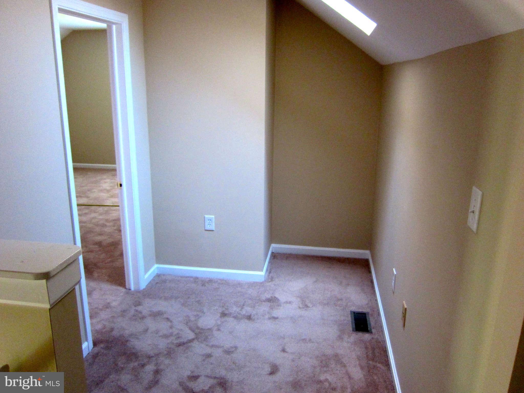 607 Poole Road Westminster, MD 21157 - Photo 15 of 30 Interior (General)