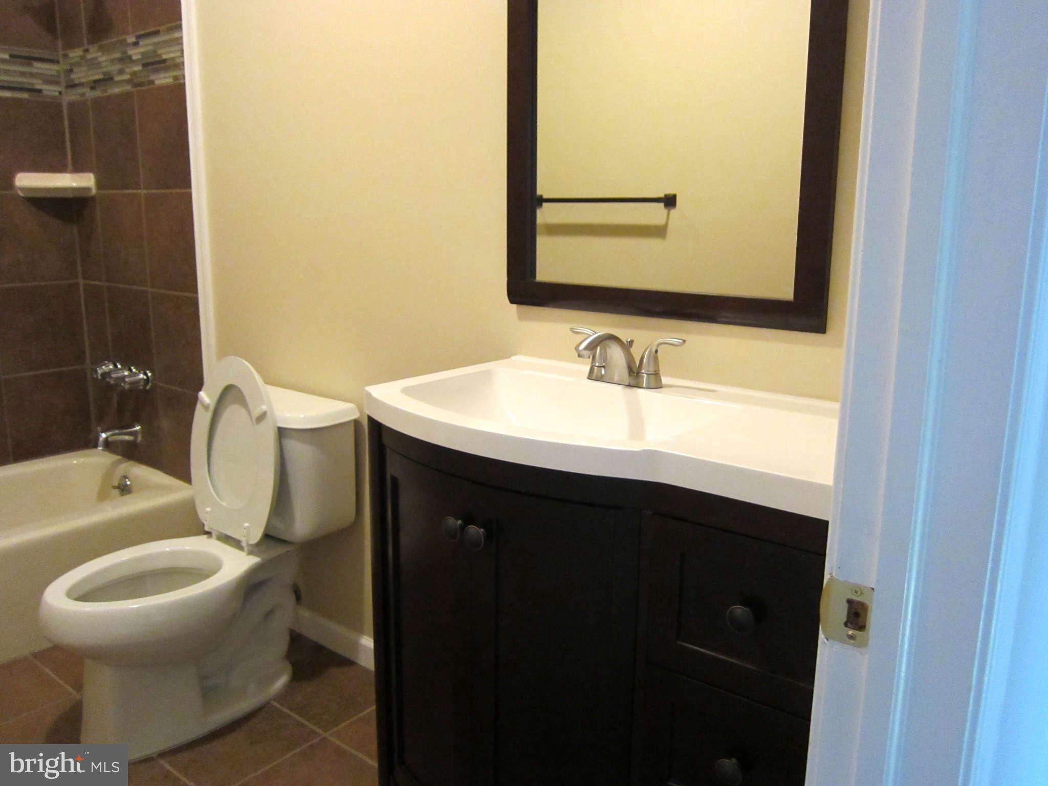 607 Poole Road Westminster, MD 21157 - Photo 18 of 30 Bath