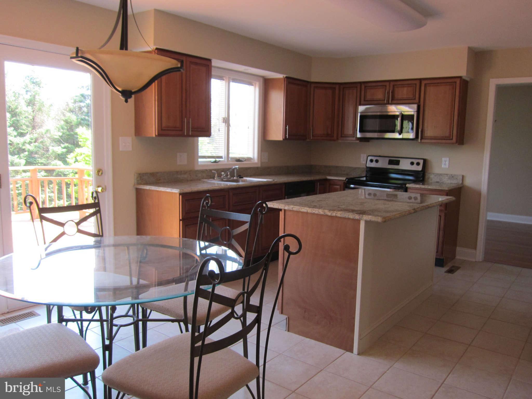 607 Poole Road Westminster, MD 21157 - Photo 9 of 30 Kitchen