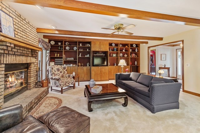26245 North St Marys Road Libertyville, IL 60048 - Photo 2 of 12