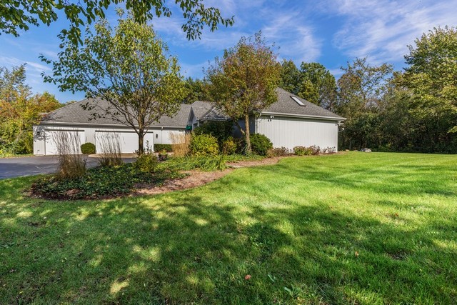 26245 North St Marys Road Libertyville, IL 60048 - Photo 11 of 12