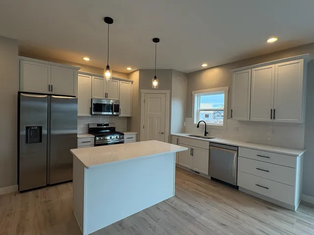 $599,000 | 1762 Loyal Drive, Neenah, WI 54956