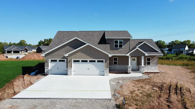 $599,000 | 1762 Loyal Drive, Neenah, WI 54956