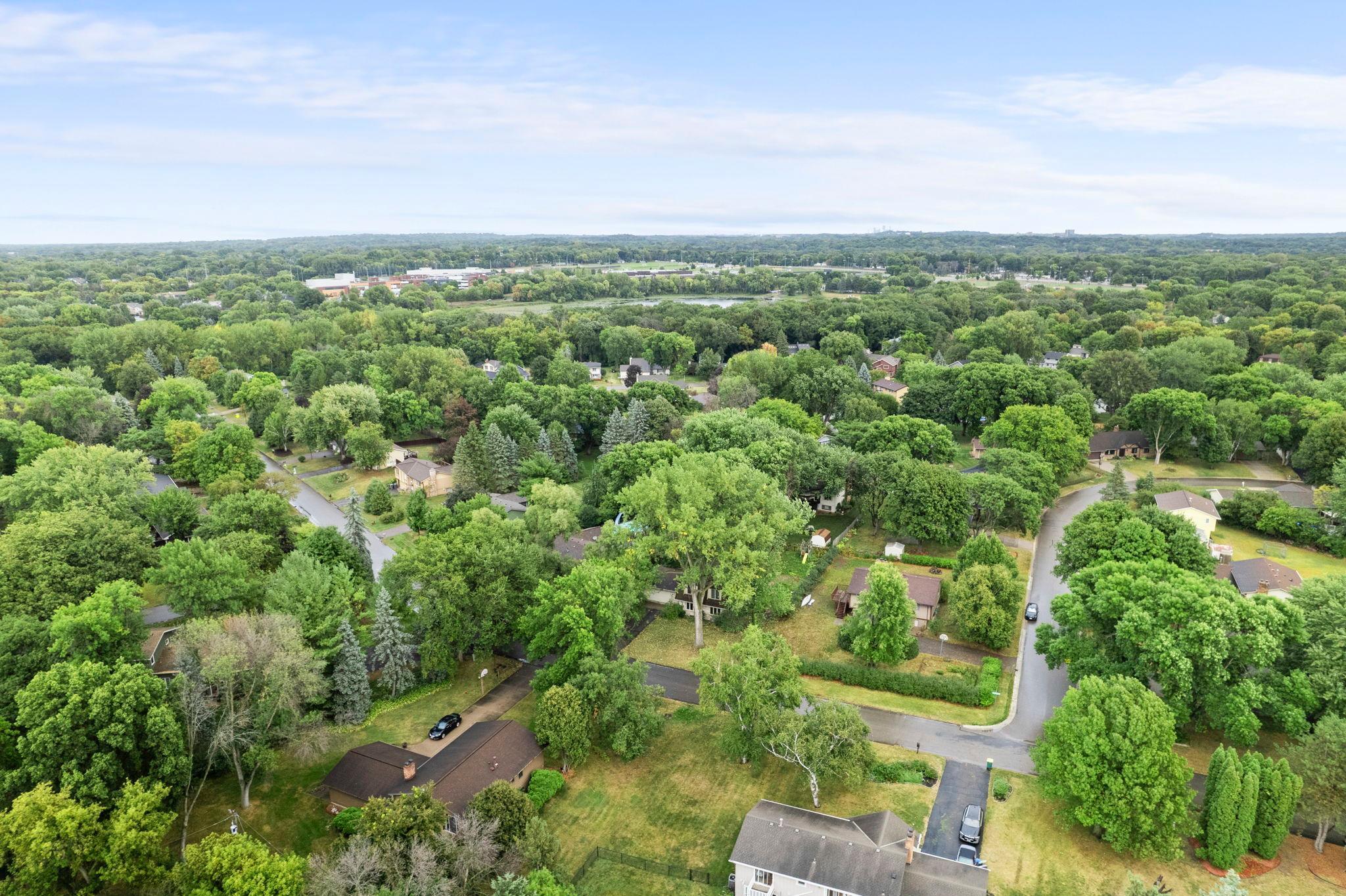 7741 Heritage Road Eden Prairie, MN 55346 - Photo 51 of 63 Gallery Image 51