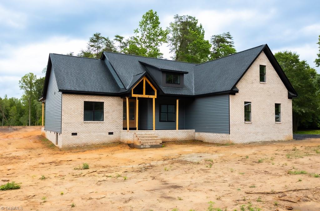 387 Vernon Road Reidsville, NC 27320 - Photo 2 of 11