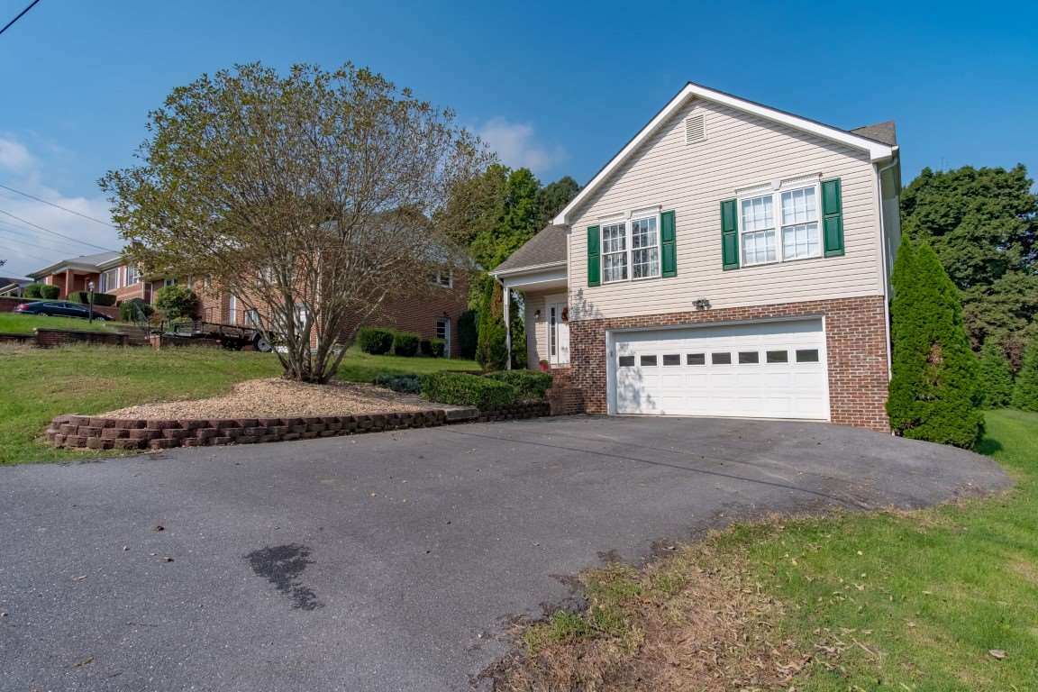 504 Ritchie Boulevard Staunton, VA 24401 - Photo 2 of 50 Gallery Image 2