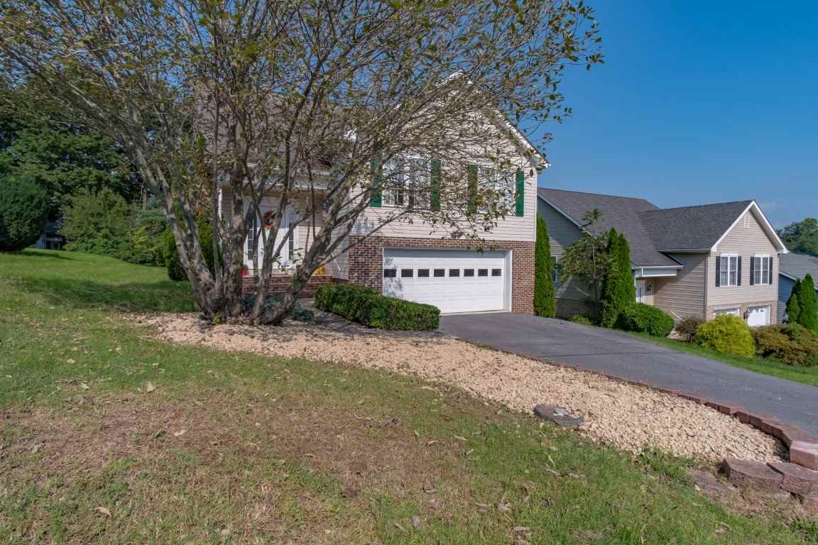 504 Ritchie Boulevard Staunton, VA 24401 - Photo 3 of 50 Gallery Image 3
