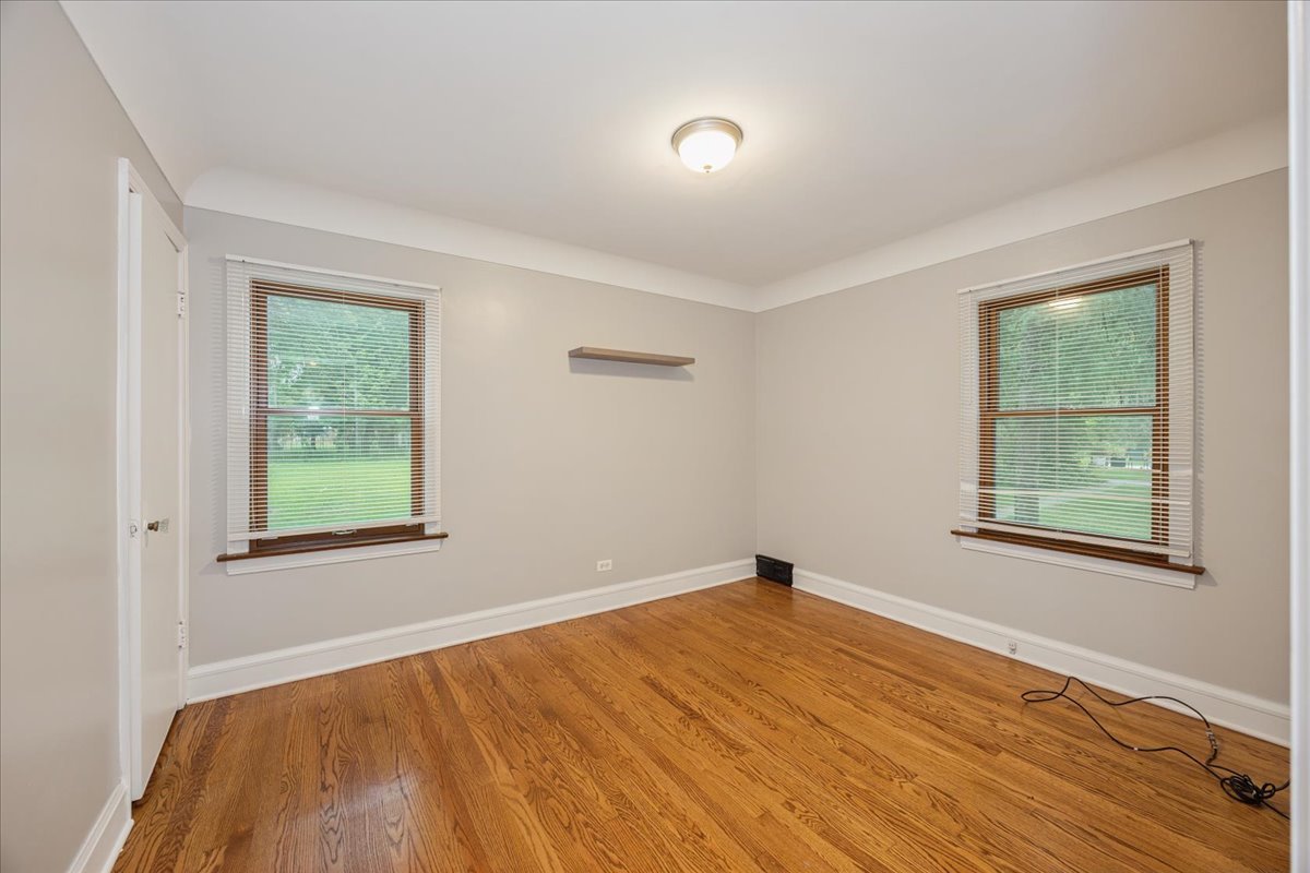 9048 Maple Avenue Burr Ridge, IL 60527 - Photo 6 of 14 Gallery Image 6