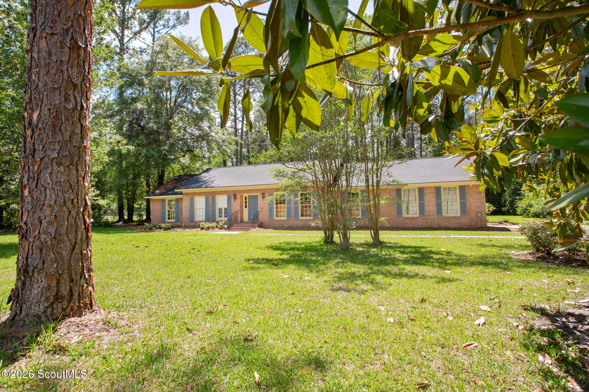 1075 Wildwood Road Waycross, GA 31503 - Photo 2 of 49 3F8A9520_1