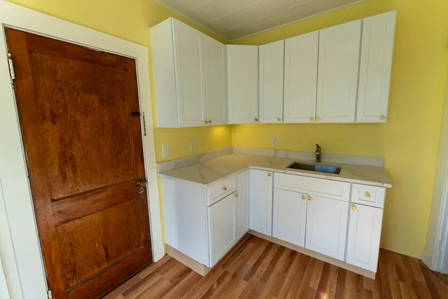 $3,200 | 95 Bourne Street, Unit 1, Boston, MA 02130