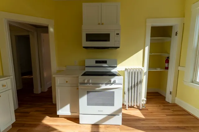 $3,200 | 95 Bourne Street, Unit 1, Boston, MA 02130