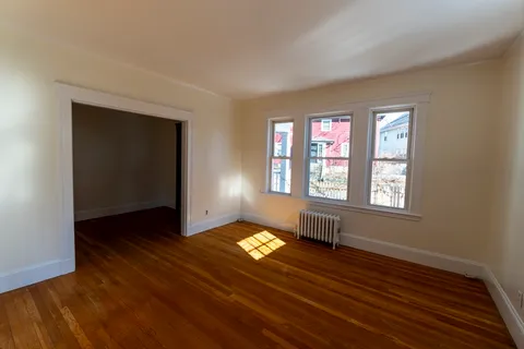 $3,200 | 95 Bourne Street, Unit 1, Boston, MA 02130