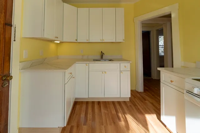 $3,200 | 95 Bourne Street, Unit 1, Boston, MA 02130