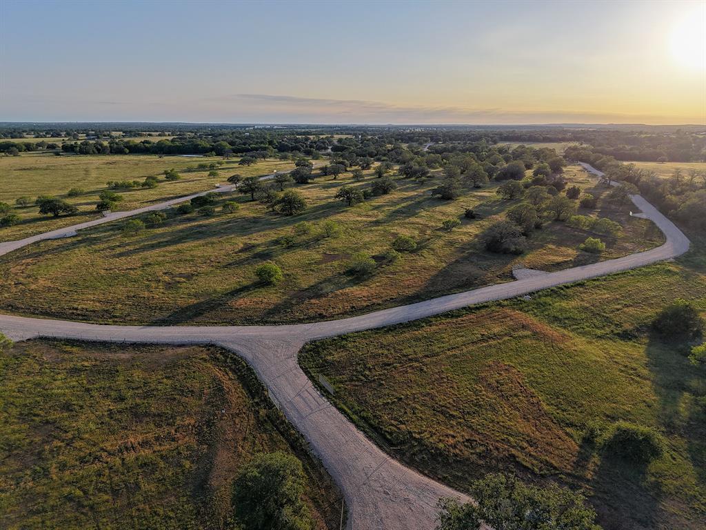 716 Main Loop Waelder, TX 78959 - Photo 4 of 9 a view of a ocean view