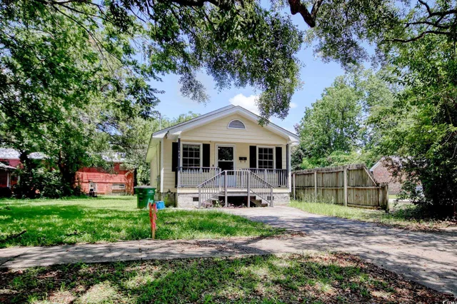 $1,700 | 1028 Duke Street, Georgetown, SC 29440