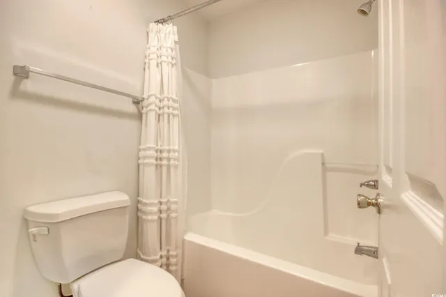 $1,700 | 1028 Duke Street, Georgetown, SC 29440