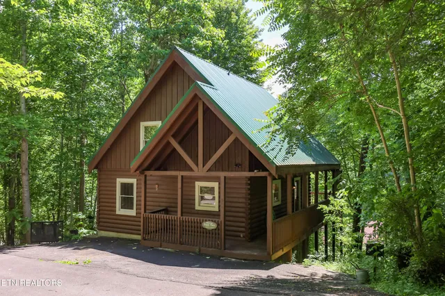 $549,900 | 556 Wildwood Forest Way, Sevierville, TN 37876