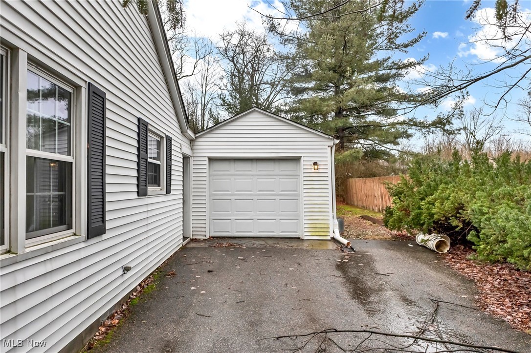 8376 Eagle Road Kirtland, OH 44094 - Photo 43 of 45