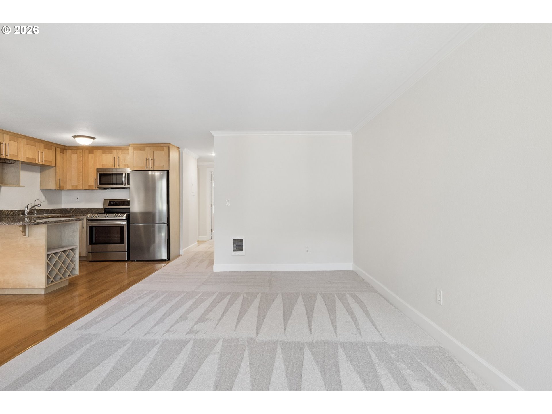 7937 Southwest 40th Avenue, Unit I Portland, OR 97219 - Photo 10 of 48 Living Room