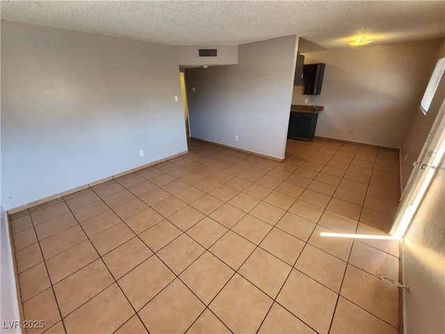 $899 | 2527 Crawford Street, Unit 2, North Las Vegas, NV 89030