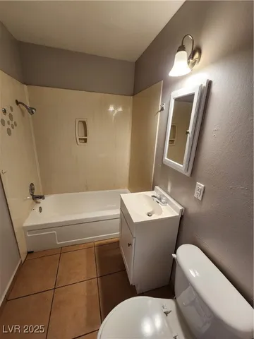 $899 | 2527 Crawford Street, Unit 2, North Las Vegas, NV 89030