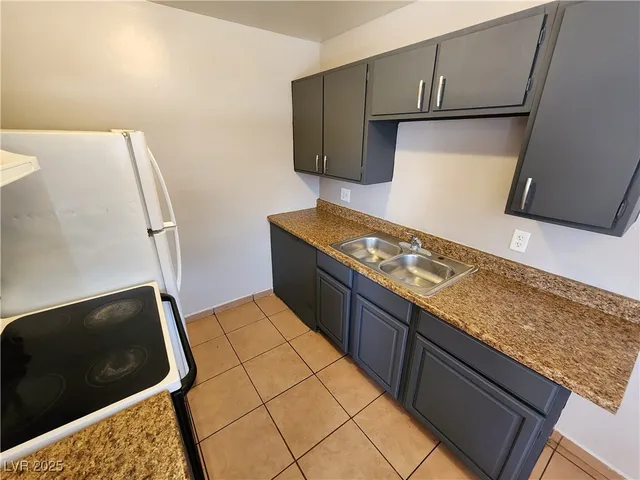 $899 | 2527 Crawford Street, Unit 2, North Las Vegas, NV 89030
