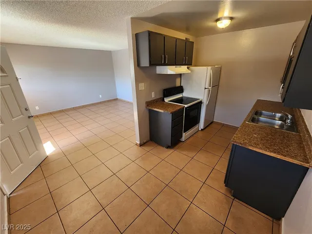 $899 | 2527 Crawford Street, Unit 2, North Las Vegas, NV 89030