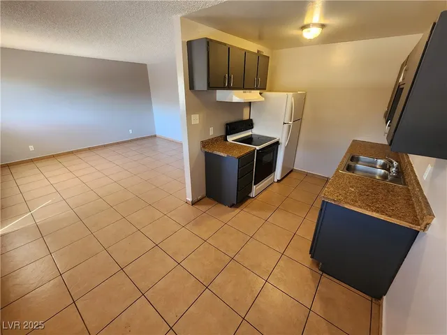 $899 | 2527 Crawford Street, Unit 2, North Las Vegas, NV 89030