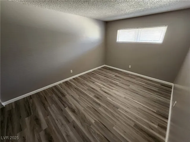 $899 | 2527 Crawford Street, Unit 2, North Las Vegas, NV 89030