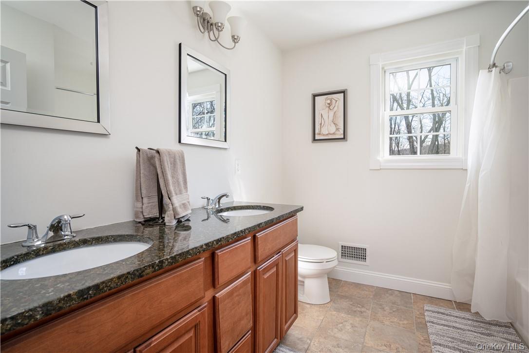 56 Benjamin Meadow Road Tuxedo Park, NY 10987 - Photo 28 of 36