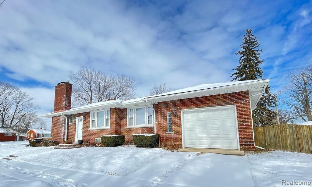 14067 Trenton Road Southgate, MI 48195 - Photo 2 of 23