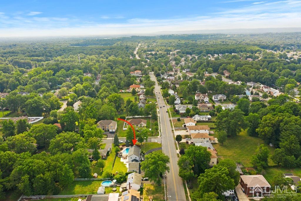 713 New Dover Road Edison, NJ 08820 - Photo 44 of 46 an aerial view of residential houses with outdoor space and trees