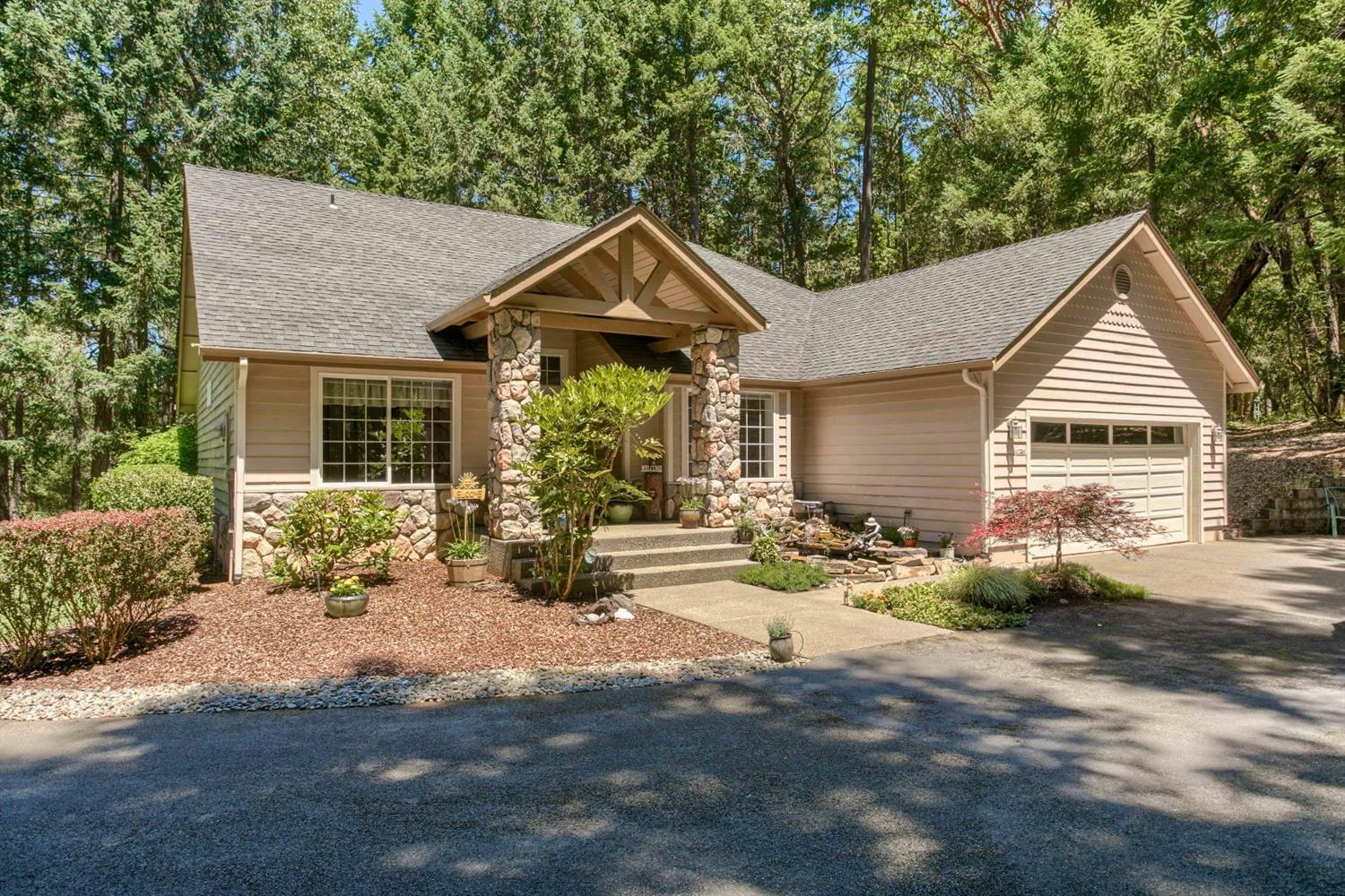 1255 Marcy Loop Road Grants Pass, OR 97527 - Photo 1 of 35 Primary Photo