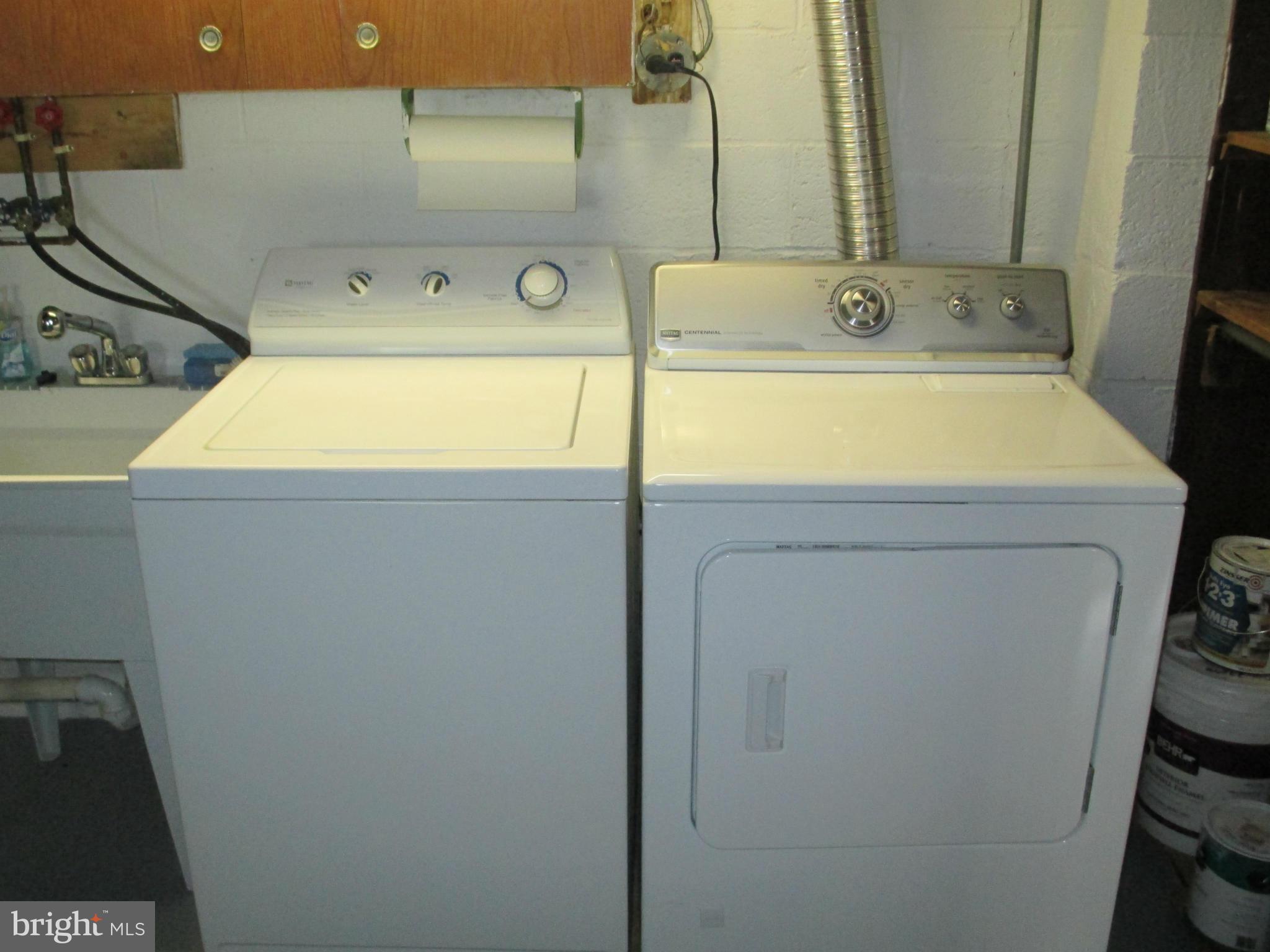 315 Stanmore Road Baltimore, MD 21212 - Photo 22 of 30 Adjacent Washer/Dryer!