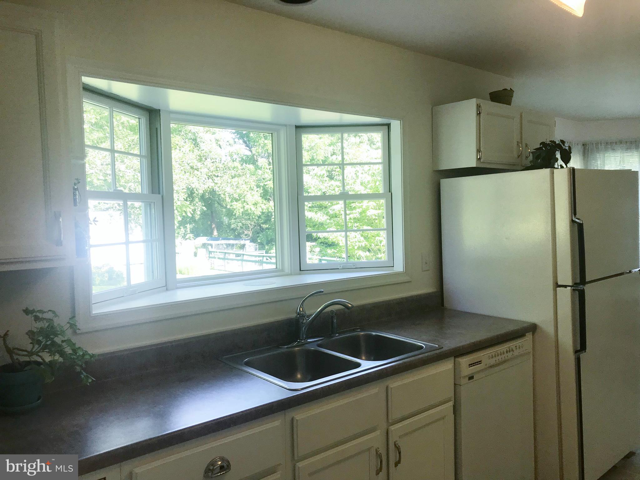 3041 Telegraph Road Elkton, MD 21921 - Photo 7 of 49 Large Bay Window by Double Sink