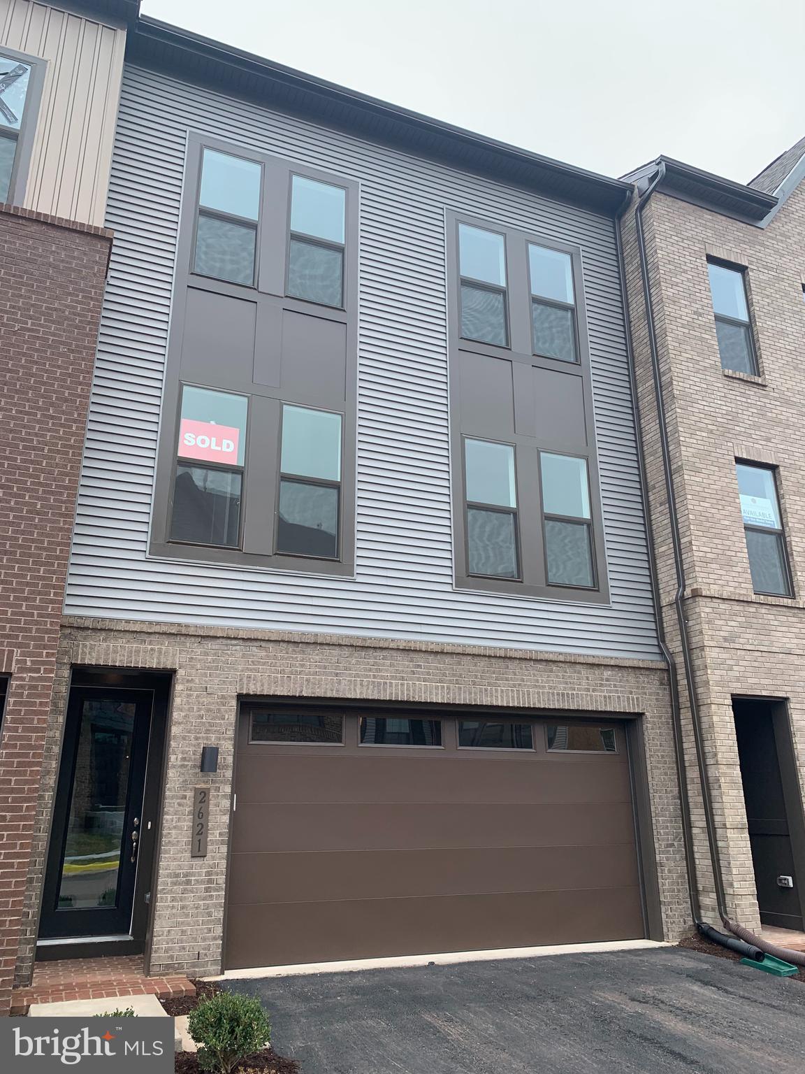 2621 Jetstream Road Herndon, VA 20171 - Photo 2 of 2